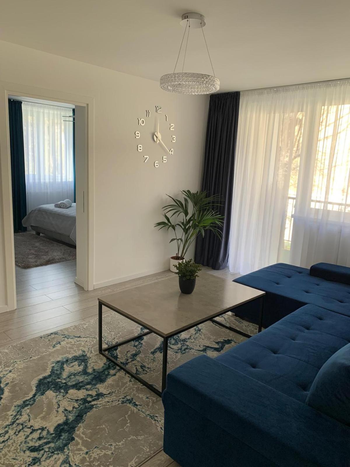 Rose Apartment Piatra Neamţ Exteriér fotografie