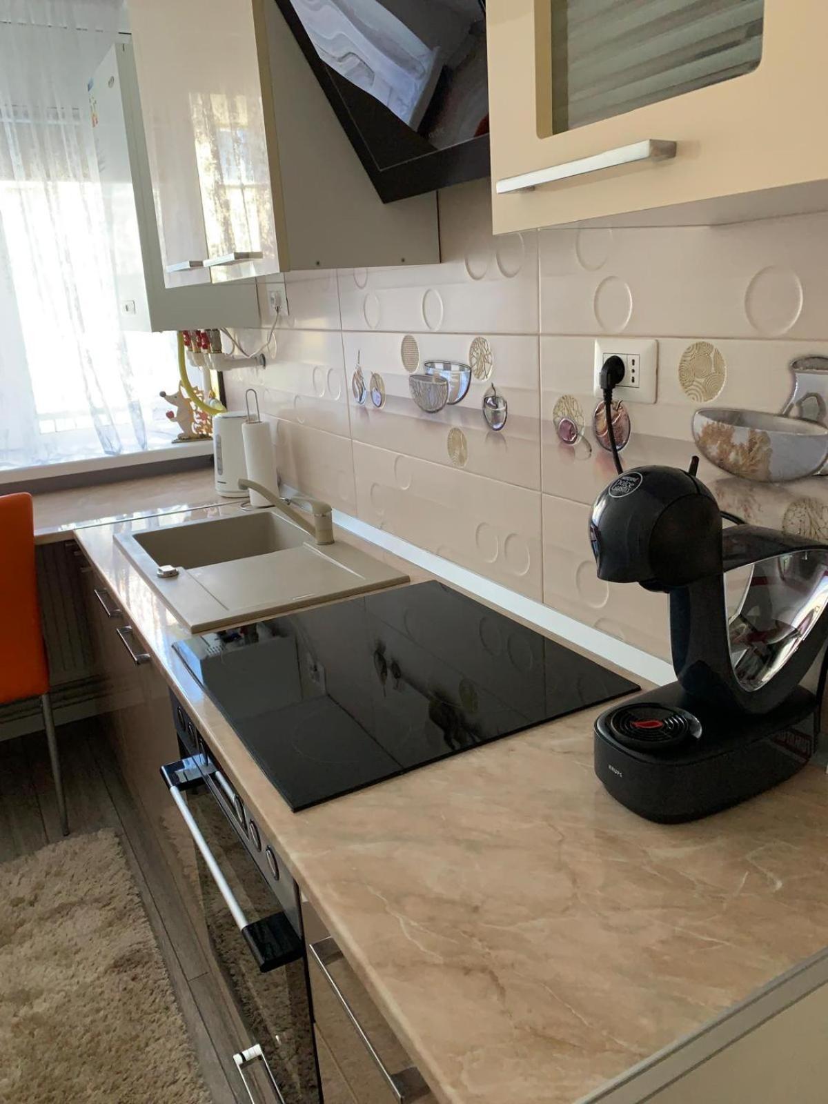 Rose Apartment Piatra Neamţ Exteriér fotografie